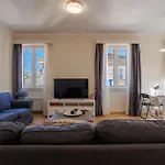 The Lucky 12 Apartment *